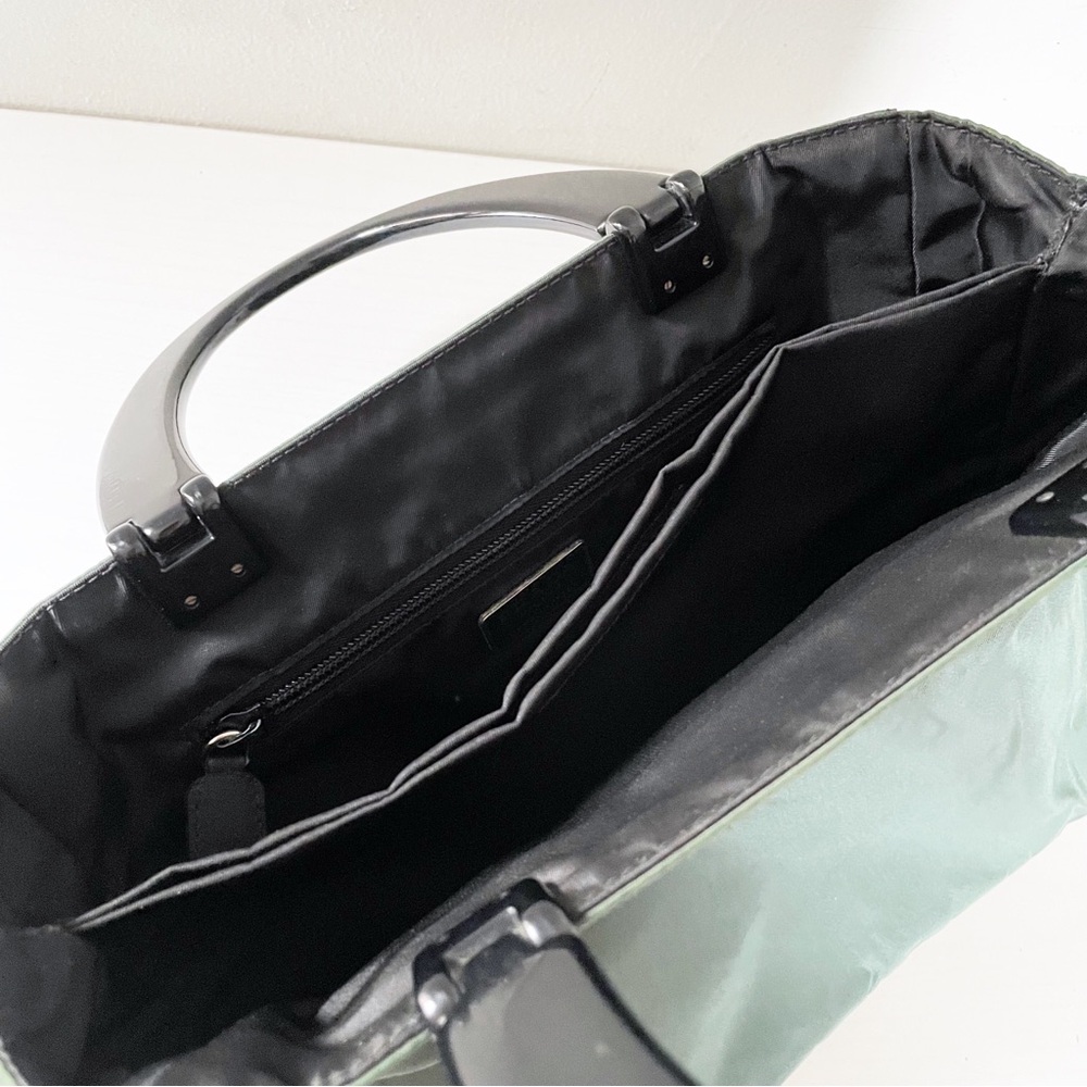 Prada green nylon black plexi handle vintage 90s tote bag - Picture 7 of 11
